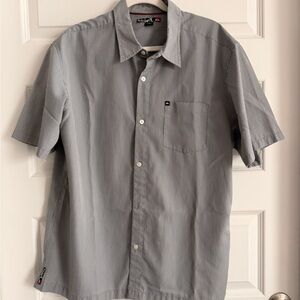 Quiksilver Men's Gray Short Sleeve Shirt